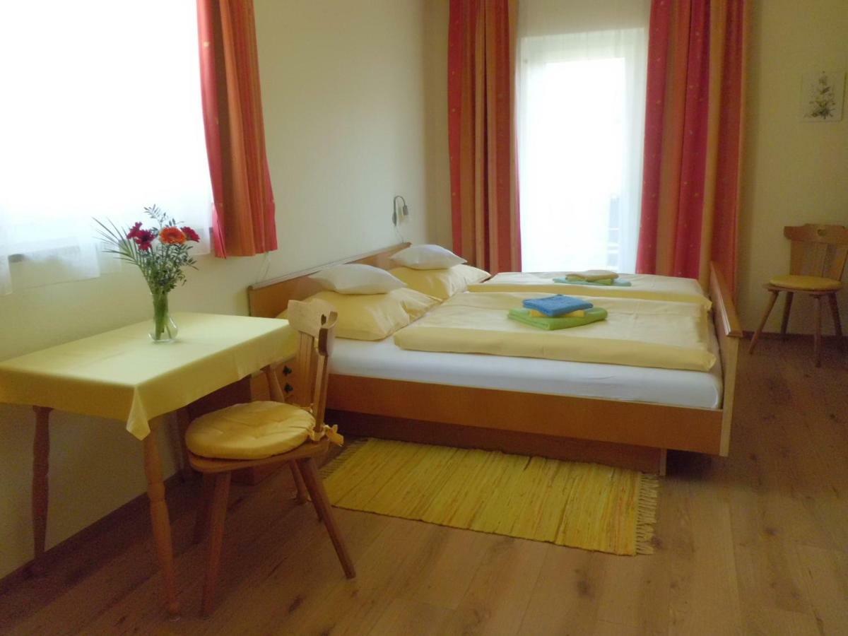 Haus Susanne Apartamento Bad Kleinkirchheim Exterior foto